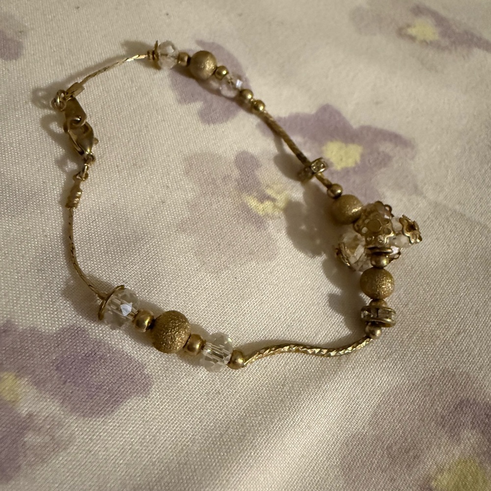 Elegant Gold Beaded Bracelet